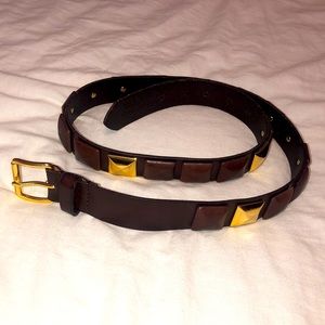 Linea Pelle  Collection brown Leather belt w/ square gold stud accents. Sz M